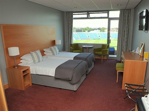 Headingley Hotel 4*